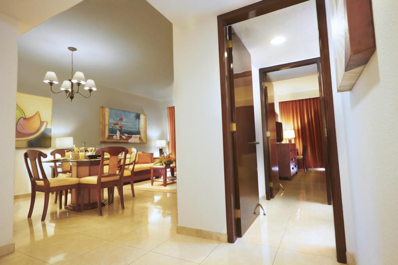 The Royal Cancun All Villas Resort Канкун Стая снимка